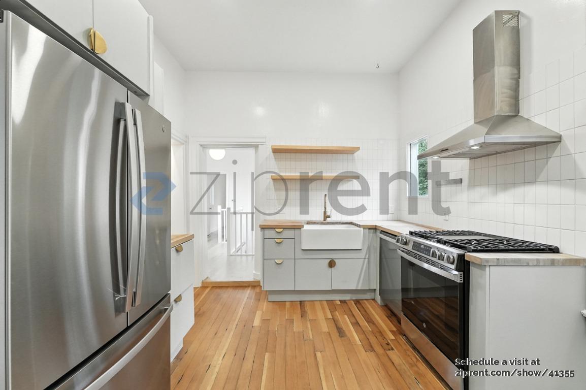 Building Photo - 2029 9th Ave