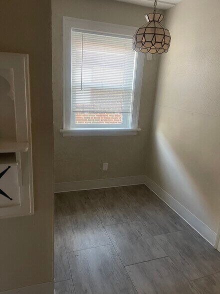 Building Photo - 3920 Wilmington Ave