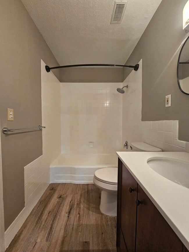 Building Photo - One Bedroom Midtown Condo