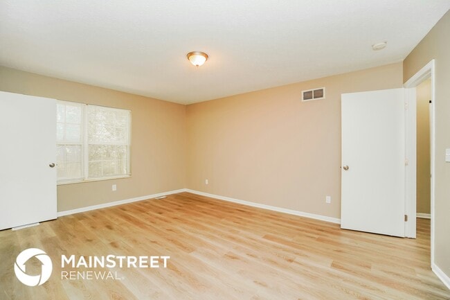 Building Photo - 1600 Tall Meadows Dr