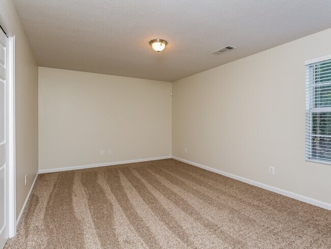 Building Photo - 1005 Gleason Dr