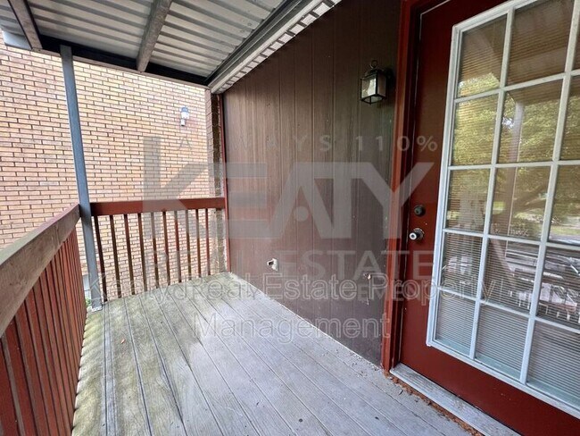 Building Photo - 113 Shekel Dr