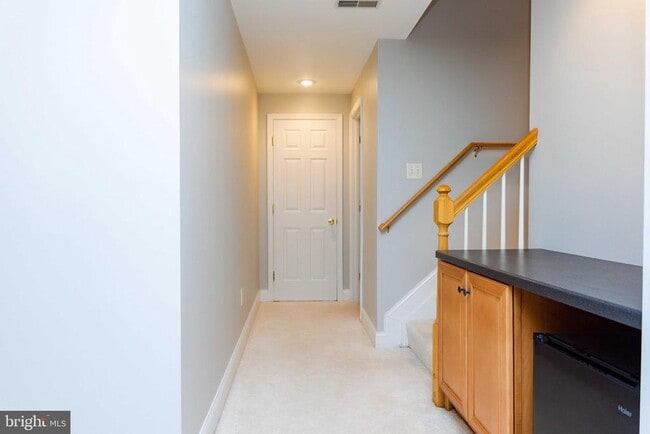 Building Photo - 6029 Blue Point Ct