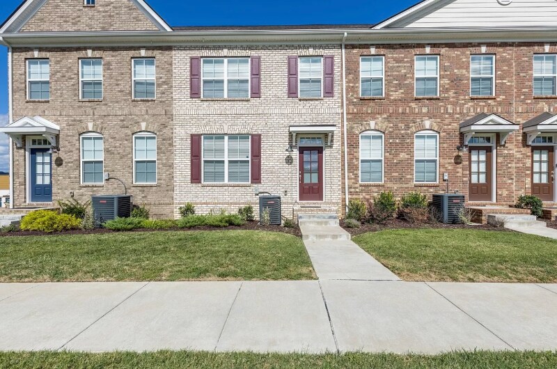 Building Photo - 204 Kinsale Dr