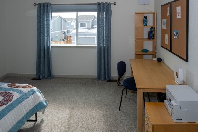 Building Photo - Detatched Home in Village at Rose Farm, Berthoud!