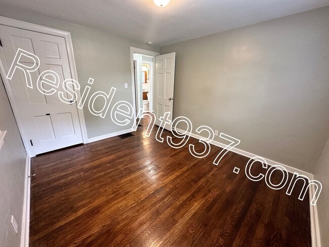 Building Photo - 2 Bed 1 bath home
