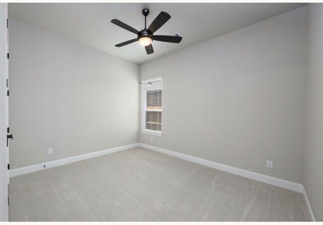 Building Photo - 2007 Tioga Vw Dr