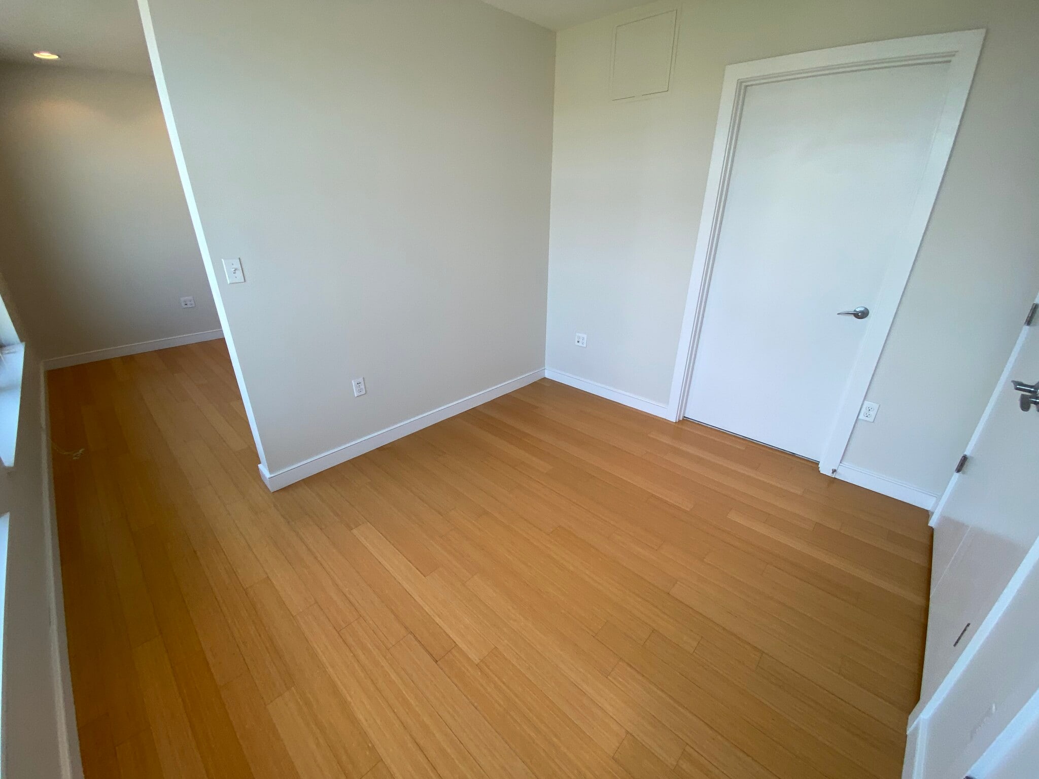 Building Photo - 591 Albany St