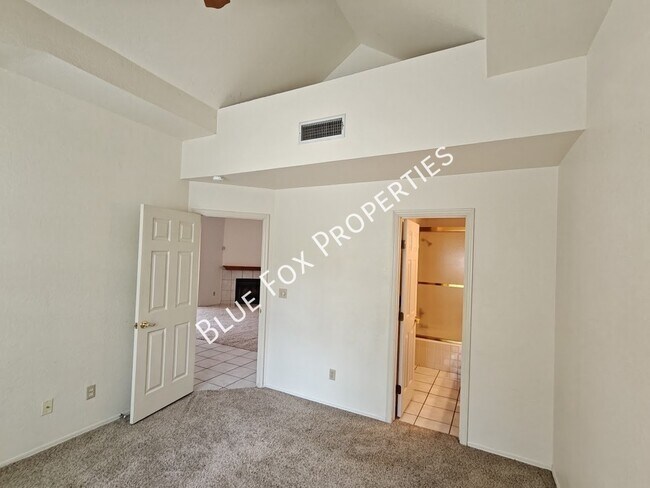 Building Photo - 131 E Horizon Cir