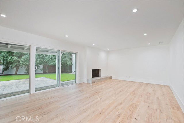 Building Photo - 19366 Citronia St