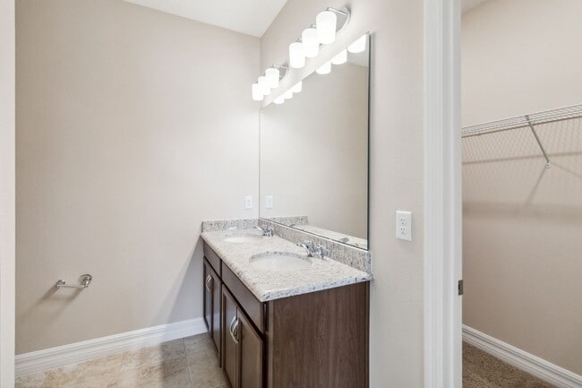 Building Photo - Beautiful New Energy Efficient 4/2 Close t...