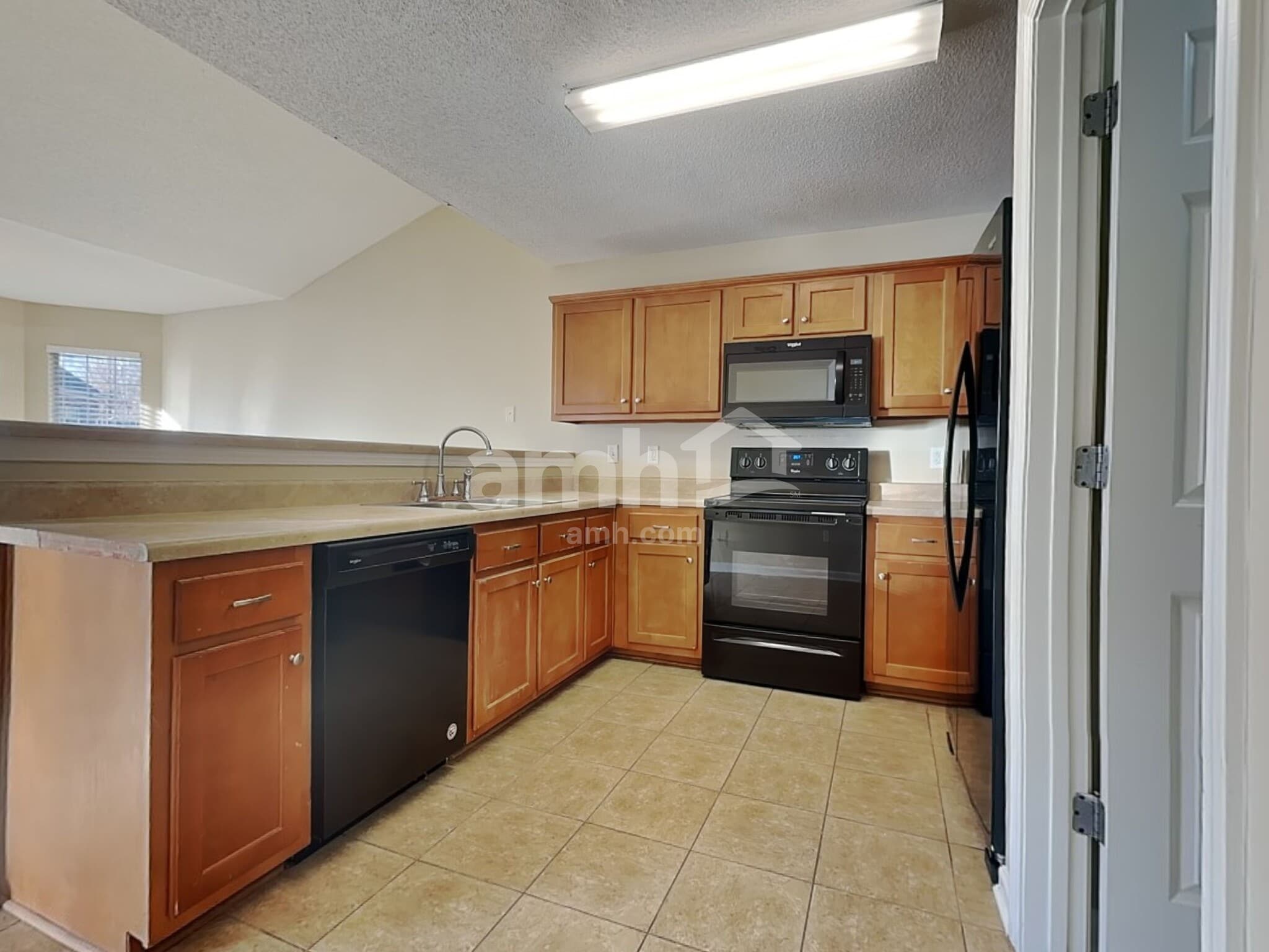 Building Photo - 5961 Appian Way Cv