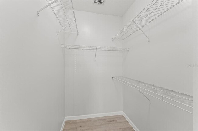 Building Photo - 12825 Madison Pointe Cir