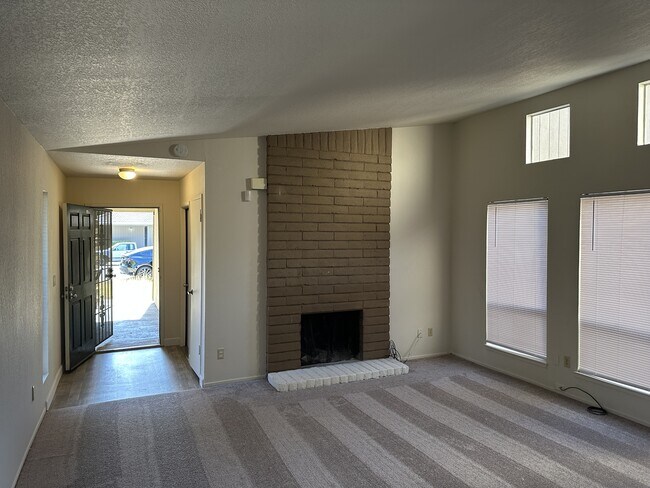 Building Photo - 5627 Passero Way