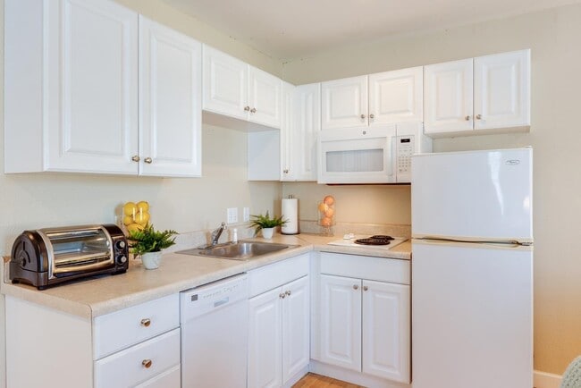 Building Photo - 3789 Overlook Dr