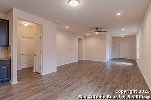 Building Photo - 2733 Barkey Spgs