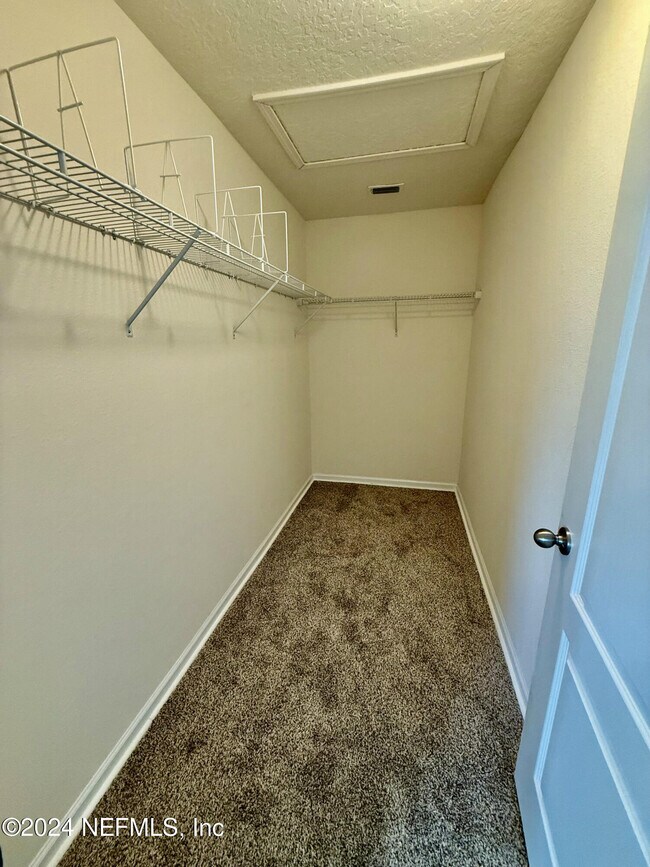 Building Photo - 8352 Cape Fox Dr