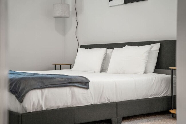 Building Photo - 14532 Star Water Rd