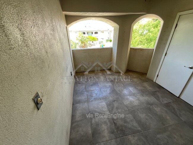 Building Photo - 10401 N 52nd St