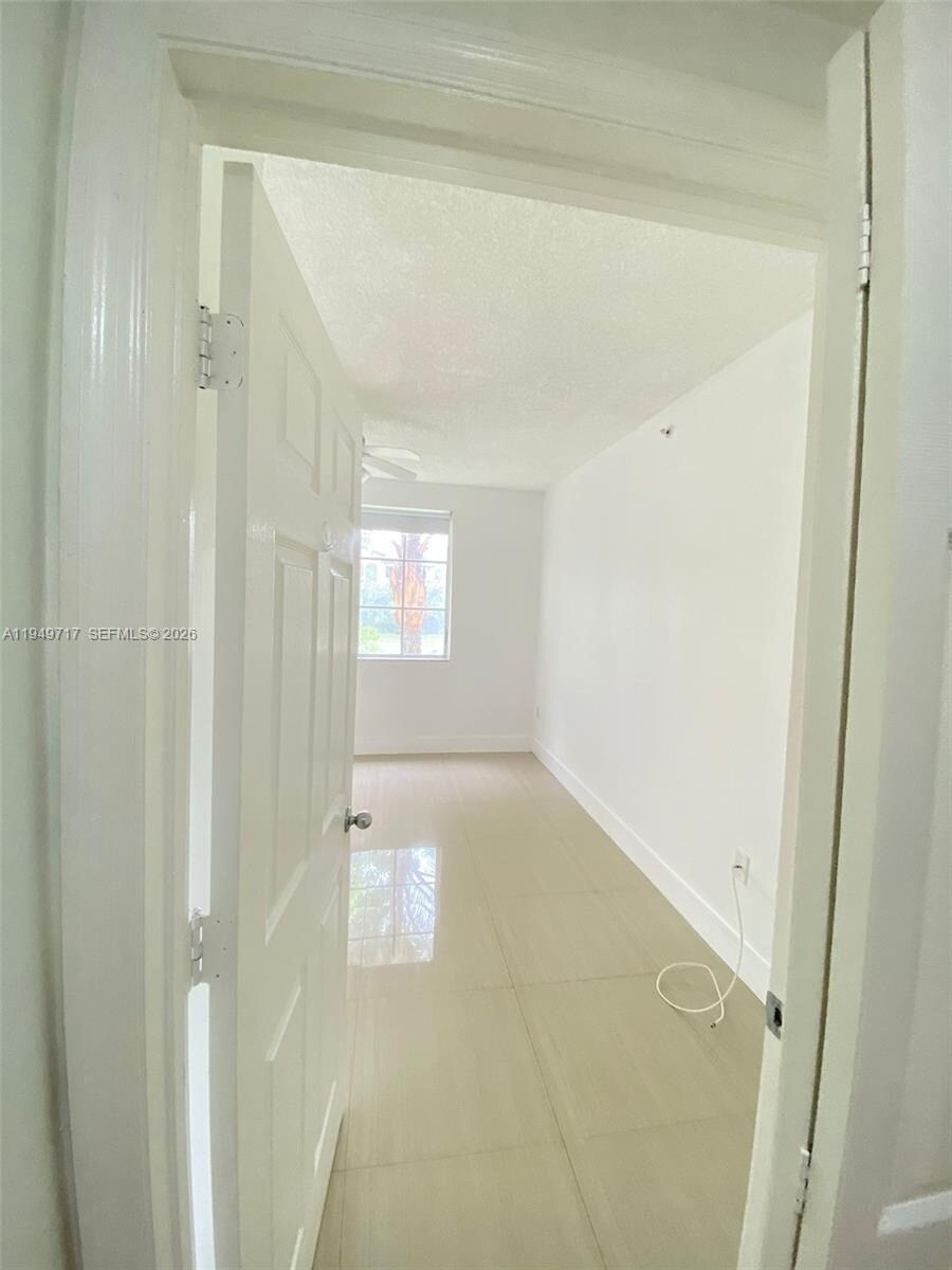 Building Photo - 2440 E Preserve Way