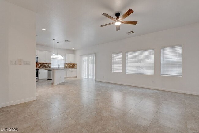 Building Photo - 6027 Gordon Creek Ave