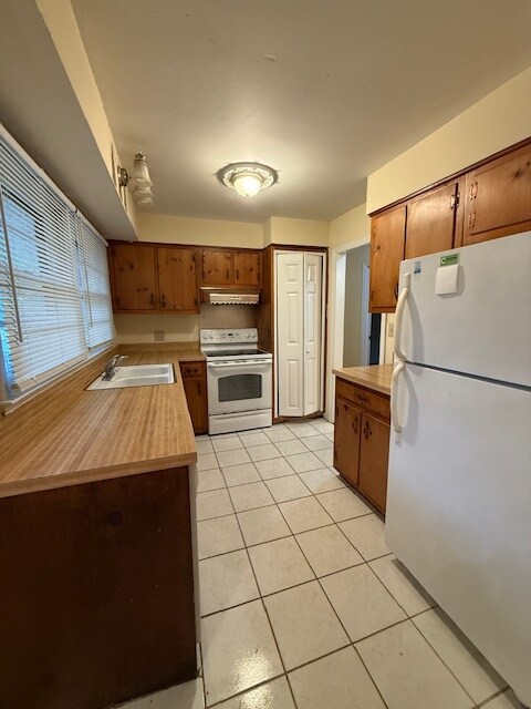 Building Photo - 810 W Vandalia Rd