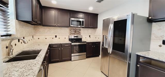 Building Photo - 861 Cats Eye Dr