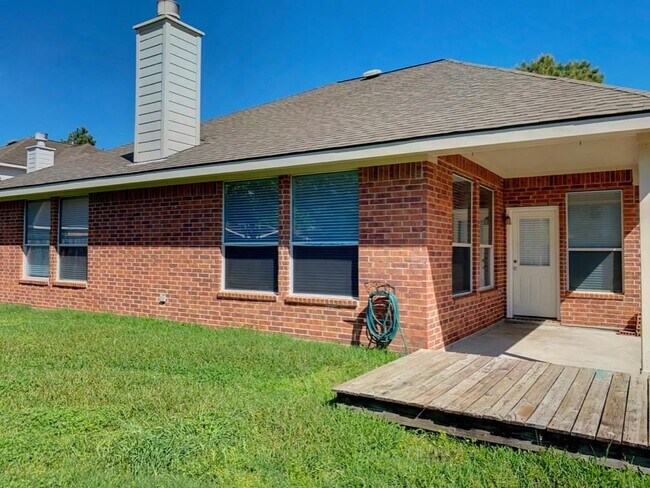 Building Photo - 18207 Linden Forest Ln