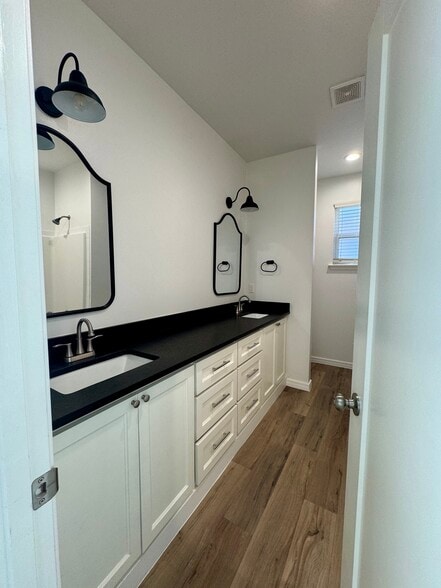 Primary Bathroom - 704 Hornady St