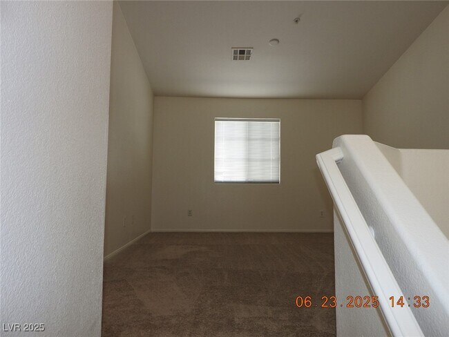 Building Photo - 707 W Sea Harbor Ct