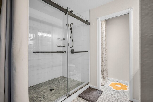 Building Photo - 6 month lease available now through March 2027