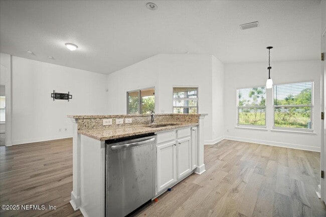 Building Photo - 12391 Cadley Cir