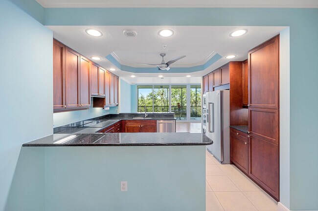 Building Photo - 455 Cove Tower Dr