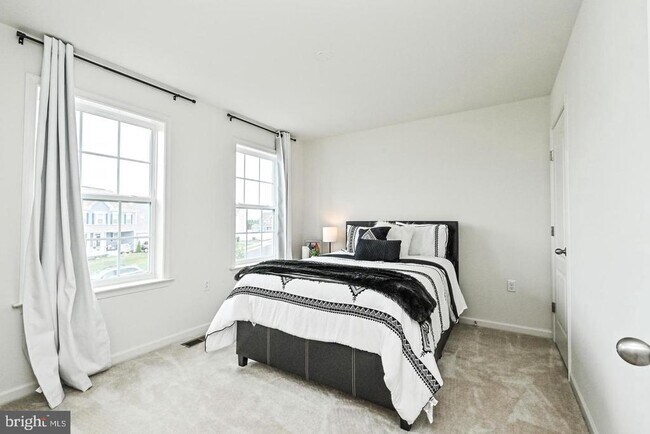 Building Photo - 106 Alliance Ct