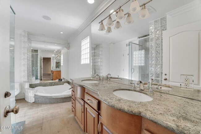 Building Photo - 6045 Sunnyslope Ave