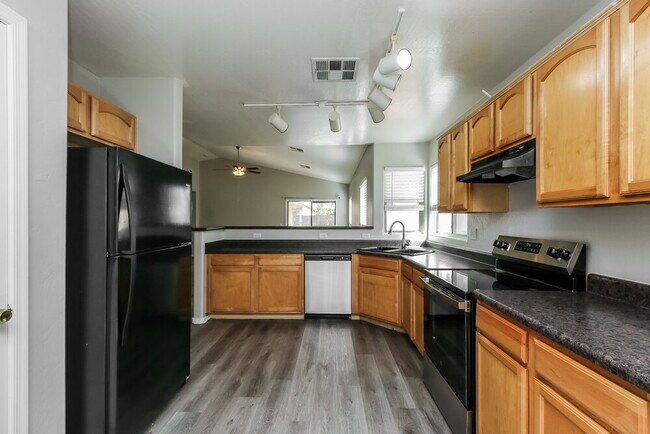 Building Photo - 13402 W Watson Ln