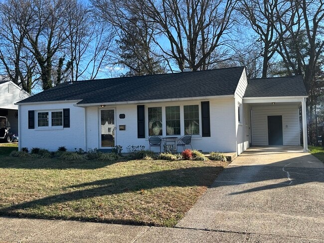 Building Photo - 108 Homewood Rd