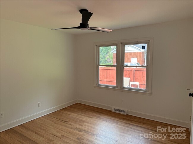Building Photo - 1508 Woodhill Ln