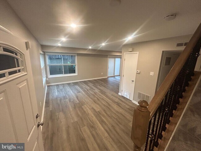 Building Photo - 9574 Standon Pl