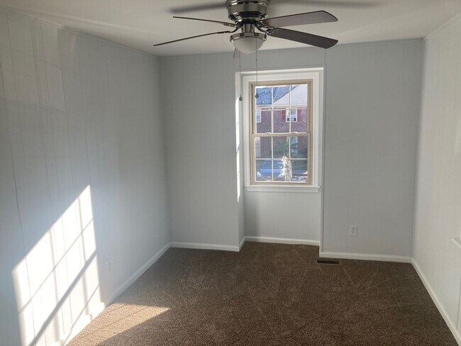 Building Photo - 301 Advocate Ct