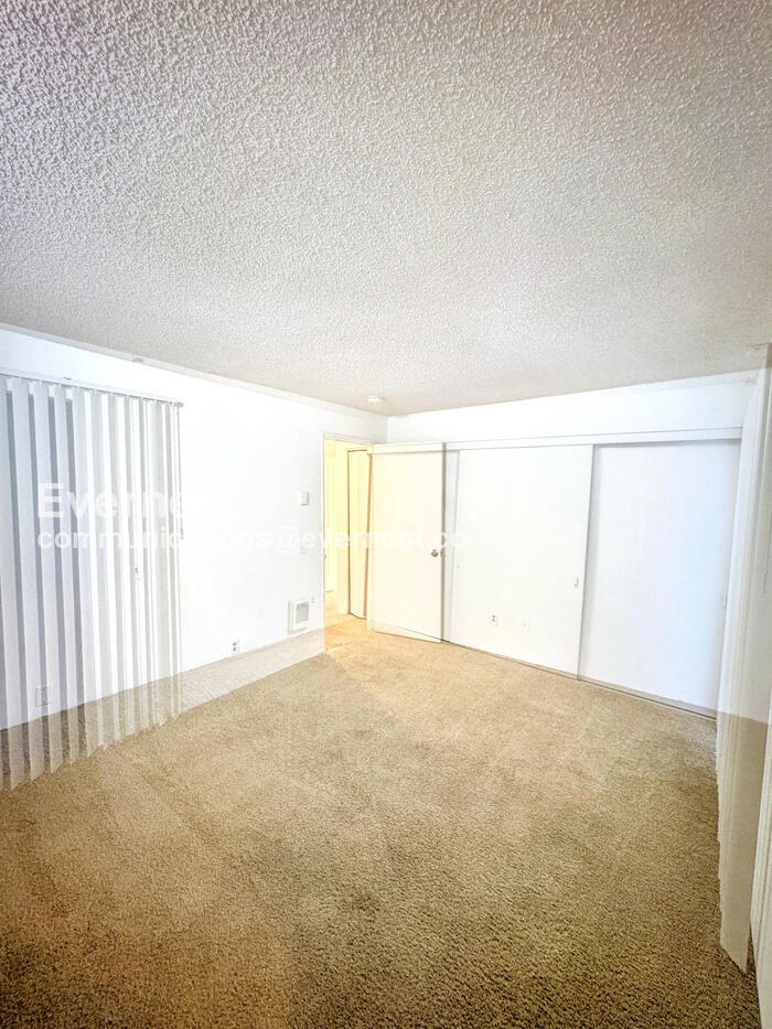 Building Photo - 6260 139th Ave NE