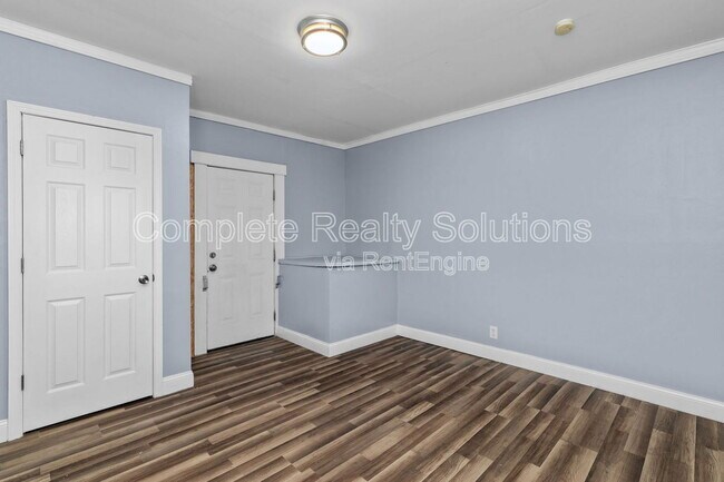 Building Photo - 3530 Oregon Ave