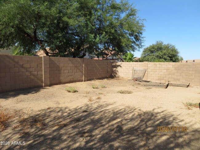 Building Photo - 15446 W Gelding Dr