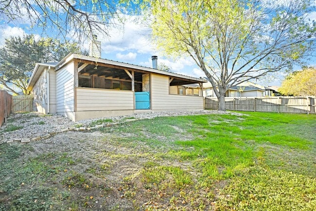 Building Photo - 2223 Sun Chase Blvd