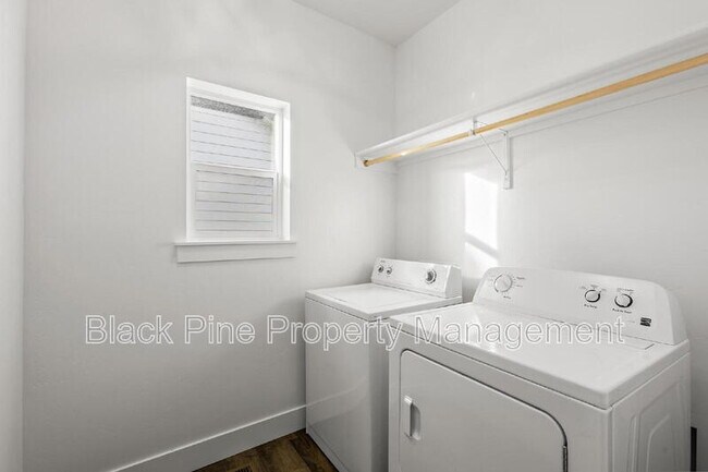 Building Photo - 7184 W Riverwood St