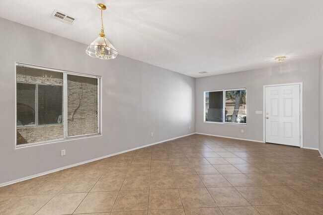 Building Photo - Large two story home in San Tan Heights!