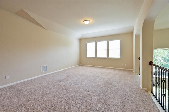 Building Photo - 100 Lake Mineral Wells Dr