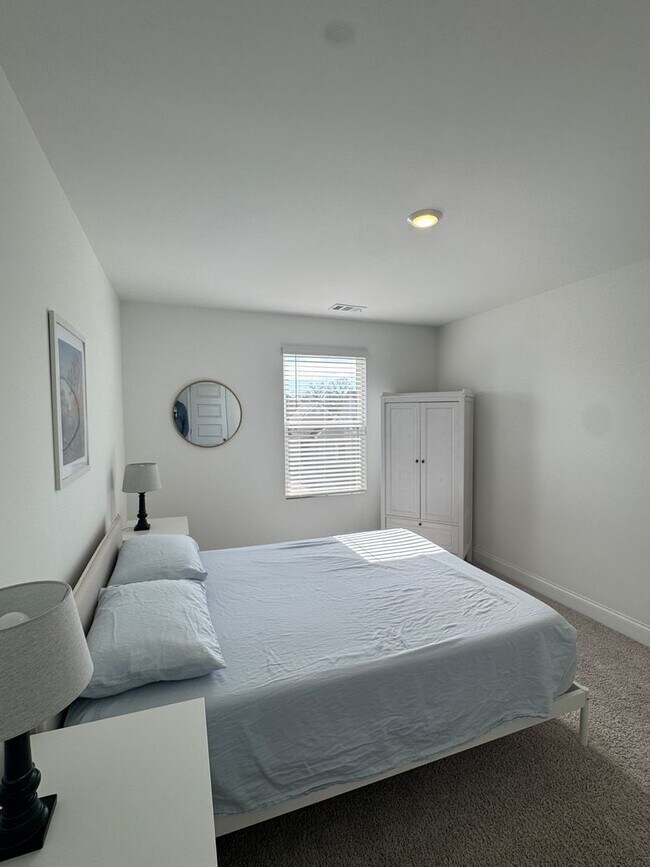 Building Photo - Fully Furnished 4BR Home with Loft, Patio & 2-Car Garage – Lawn Care Included