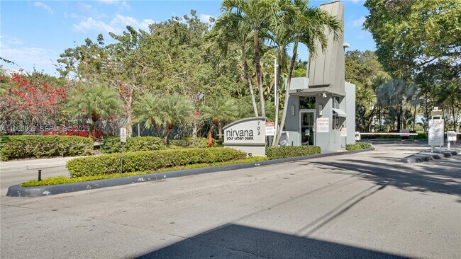 Building Photo - 750 NE 64th St