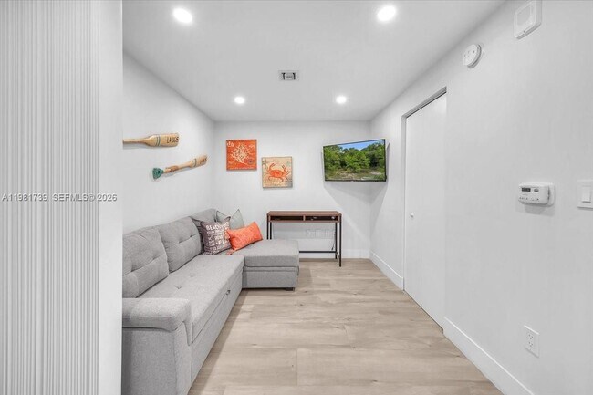 Building Photo - 16385 Biscayne Blvd